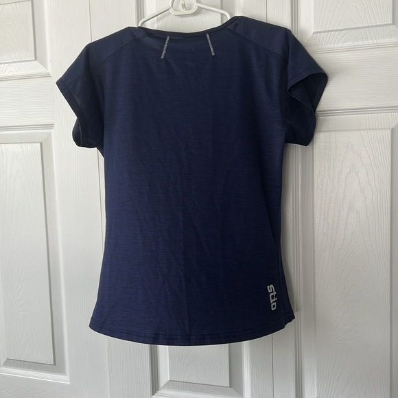 Stio - short sleeved Tee - Sz Medium
Navy blue
EUC - Picture 4 of 6